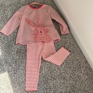 Play all day in this baby boden outfit